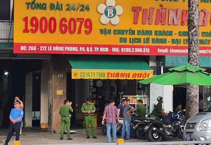 Cảnh sát khám xét trụ sở chính của Thành Bưởi trên đường Lê Hồng Phong