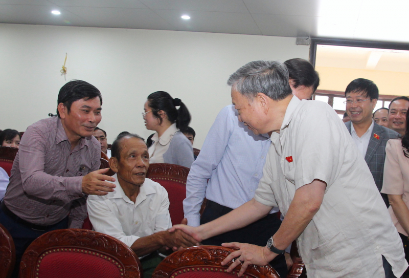 Kịp thời chuyển tải thông tin của Quốc hội đến với cử tri huyện Ân Thi, Hưng Yên -0