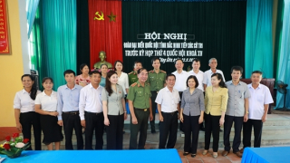 Thứ trưởng Trần Quốc Tỏ tiếp xúc cử tri tại Bắc Ninh