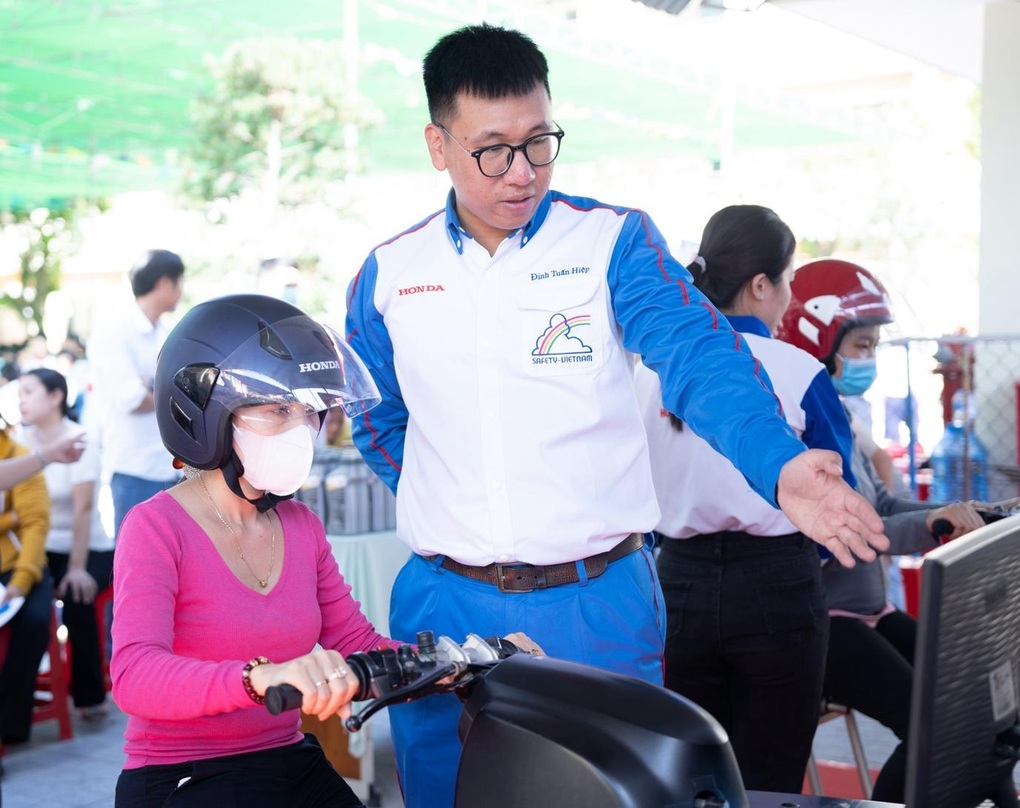 1.400 học sinh và phụ huynh được đào tạo kiến thức an toàn giao thông từ Honda - 4