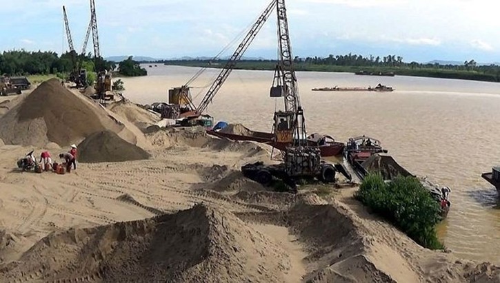 3 mỏ cát tại Hà Nội được đấu thành công với mức giá gần 1.700 tỷ đồng